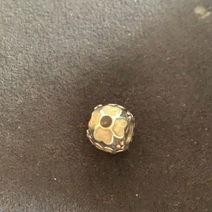 Pandora Charm | Silver and black flower gem